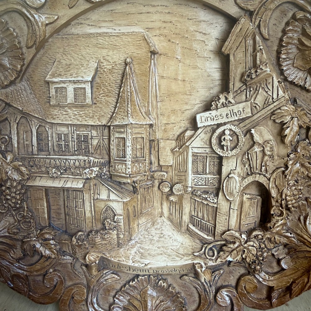 Unbranded Rudesheim Drosselgasse Wall Plaque OS Brown Excellent 3D Relief German - Picture 6 of 8
